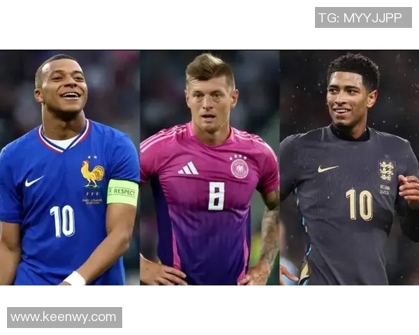 足球球迷热议球星投票结果揭晓 谁将成为年度最佳球员的最大热门